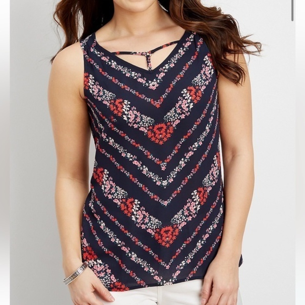 Maurices Small Floral Chevron Sleeveless Blouse Womens Navy‎ Blue Cutout Neck